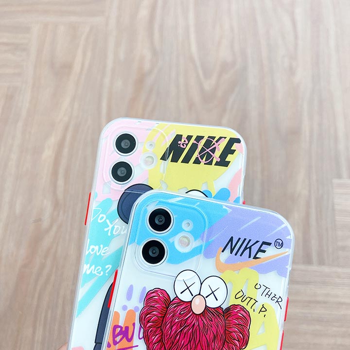 カウズ kaws iphone12 カバー 