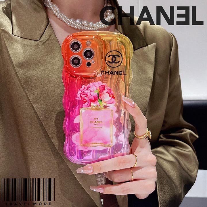 chanel カバー アイフォン15pro 