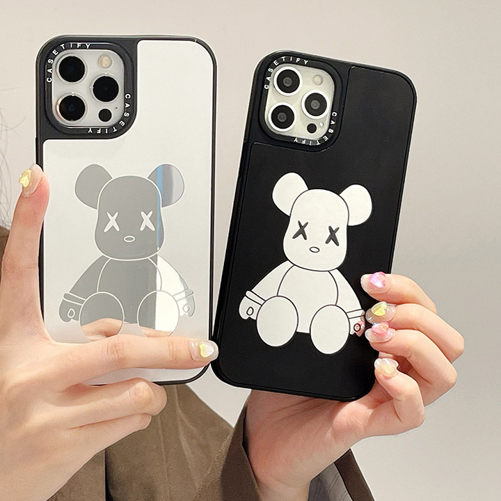 iphone 15 ultra カバー kaws カウズ 