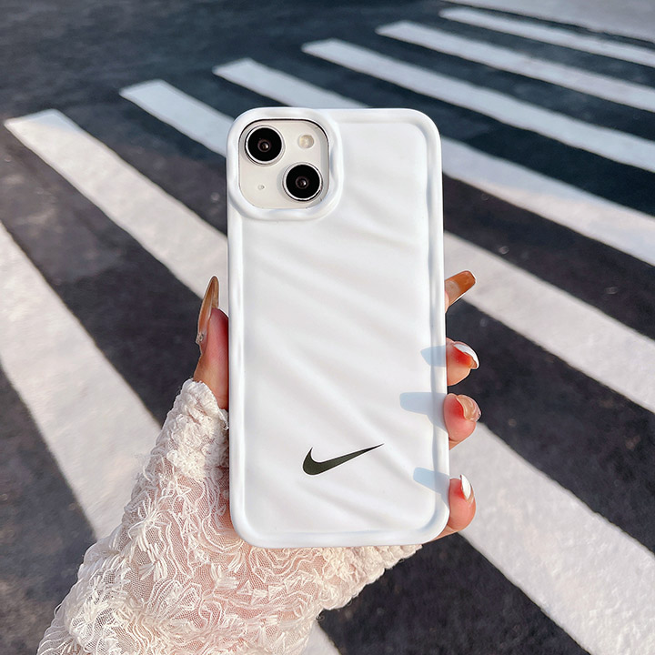 アイフォーン15pro nike スマホケース 