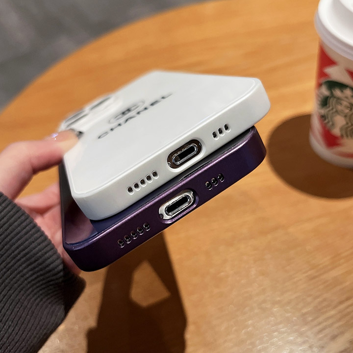 ブランド スマホケース アイフォン15 